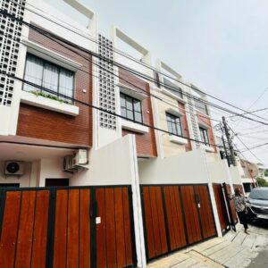 (SOLD) RUMAH MODERN JOHAR BARU