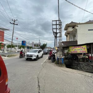 Ruko Bekas Alfamidi di Cikarang Bekasi Jl. Ki Hajar Dewantara – Cikarang